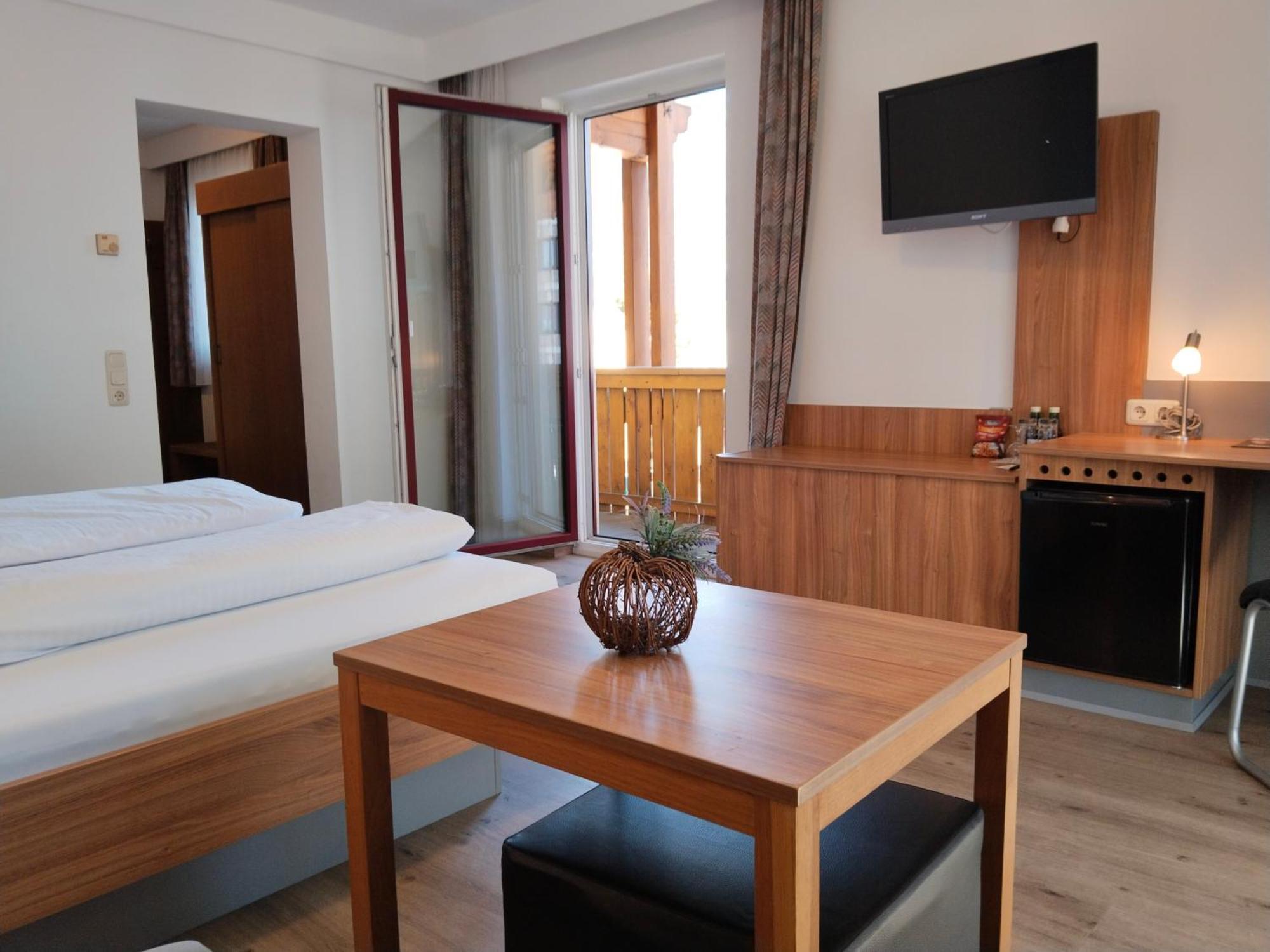 Dolomitenhotel Lienz Buitenkant foto